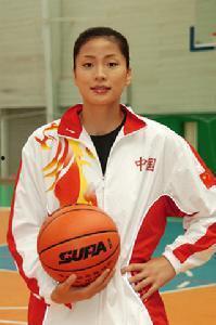 叶莉的个人资料,篮球场上的璀璨明星，运动精神的杰出代表