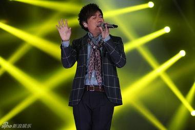 张宇我是歌手搞笑,笑料百出，歌声依旧动人心弦